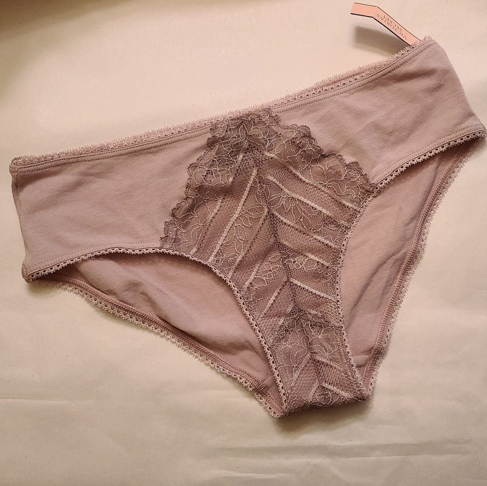 ❣️🆕 Victoria Secret panties ❣️BOGO